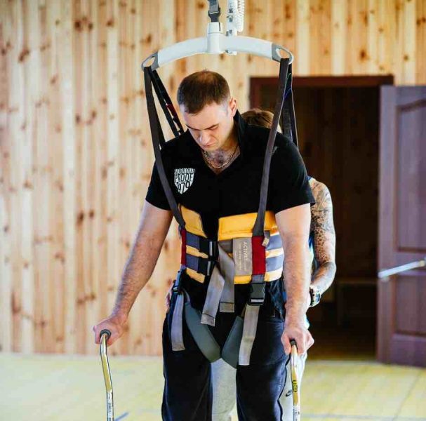 Реабілітація після інсульту у військових: із чого почати