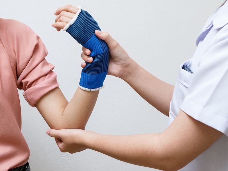 Ботокс при постінсультній спастичності кінцівок — як це працює