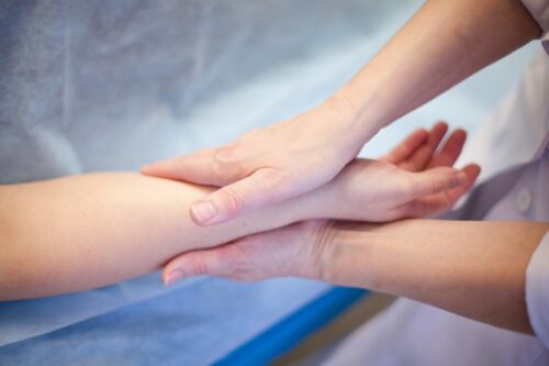 Чому виникає лімфостаз руки після мастектомії?