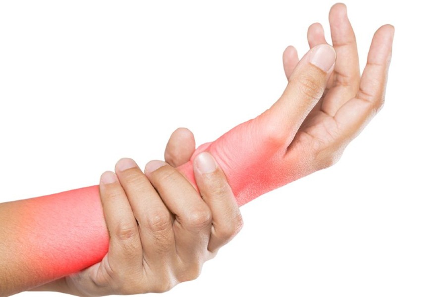 Тунельний синдром після пологів: чому руки “дерев’яніють”? Тунельний синдром після пологів: чому руки “дерев’яніють”?