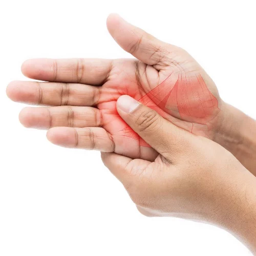 Почему у водителей часто немеют руки — неочевидная причина