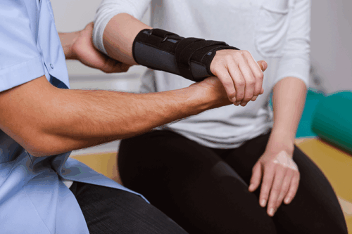 Посттравматичний синдром після ДТП: як працює реабілітаційна команда?