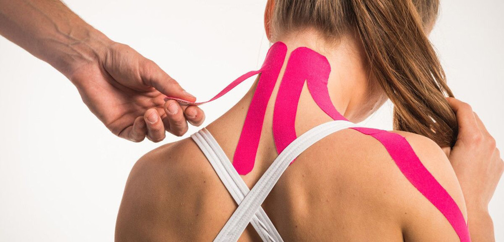 Чи допомагає тейпування при болю в спині або шиї?