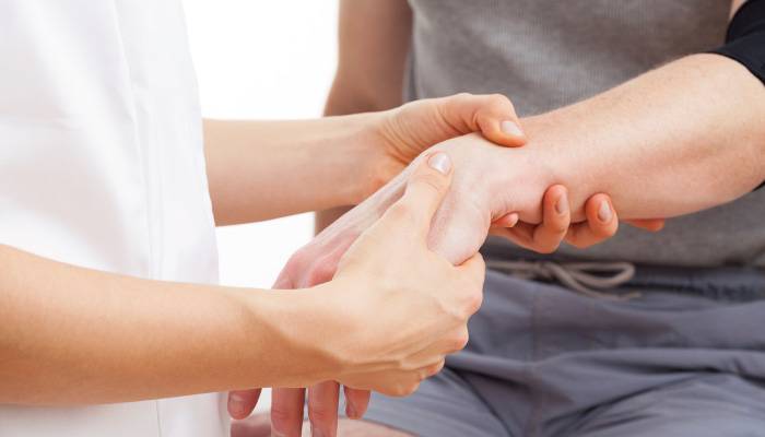 Повернення сили руки після тунельного синдрому — етапи реабілітації