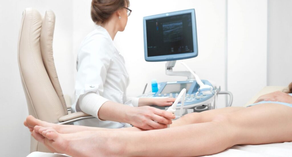УЗД судин нижніх кінцівок: коли робити навіть без скарг?