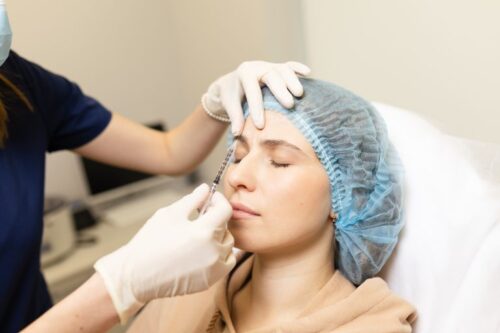 Ботулінотерапія при блефароспазмі: коли її застосовують?