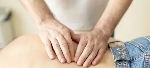 Межпозвоночная грыжа: какие симптомы и как лечить?